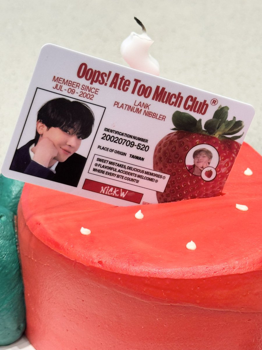 79X97_'s tweet photo. 린커우에서 온 내 천사 니코 생일이야 ! ! 🍓🪽

#린커우에서온_천재천사_니콜라스생일
#王奕翔日快樂 https://t.co/i2hIV6mEbA