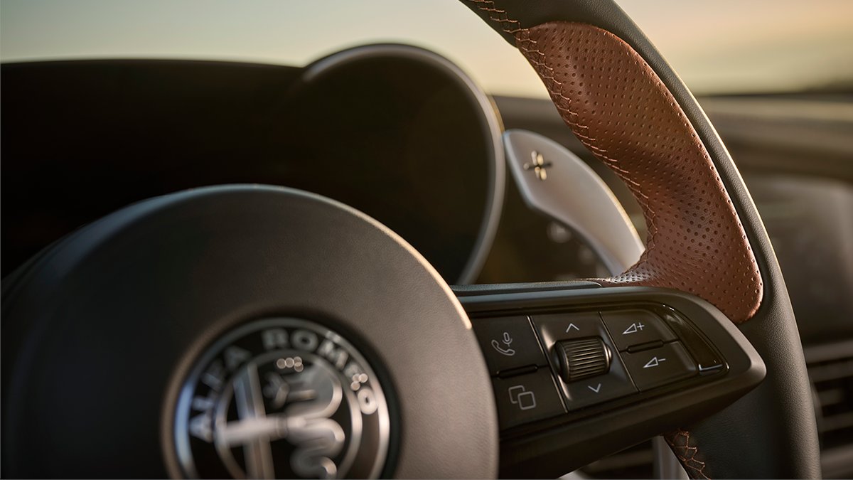 That’s when you realize no emotion has ever been this intense.
alfaromeo.com/models/special…
#AlfaRomeo #AlfaRomeoGiulia #AlfaRomeoIntensa