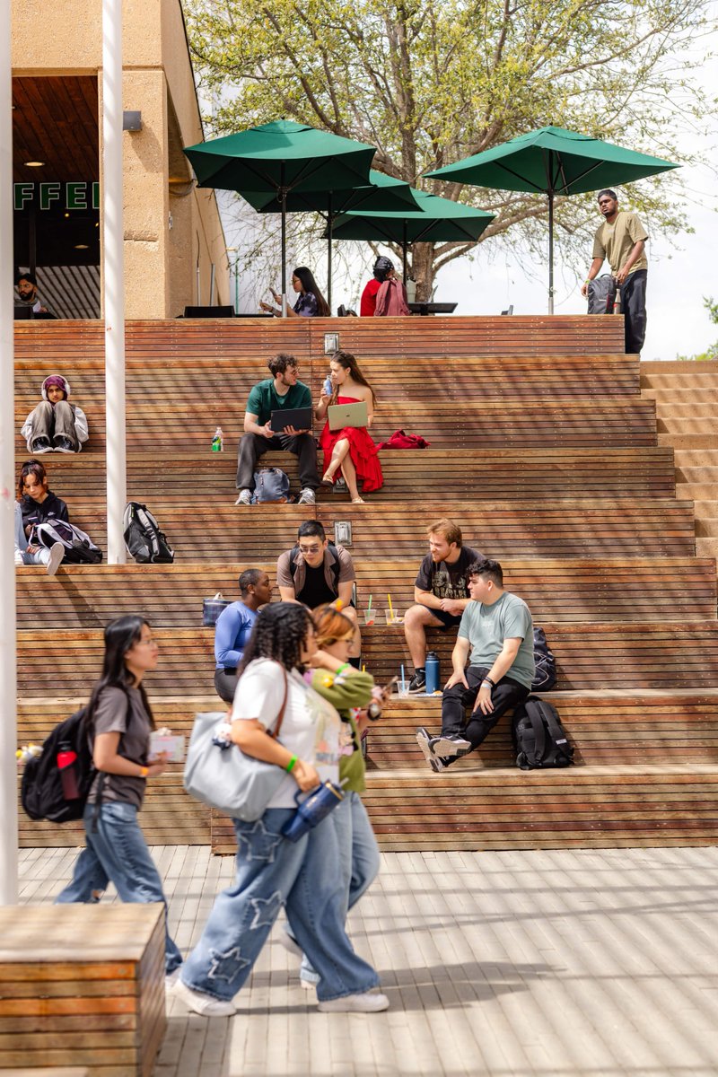 Future Comets tweet media