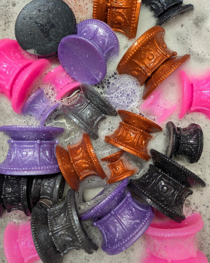 ✨️ ARE U ENJOYING THE RETURN OF KUPPS? OUR HANDS AND WRISTS ARE

✨️DROP A COLOR REQUEST BELOW AND WE MIGHT JUST MAKE IT

✨️ THESE AND MORE DROPPING THURSDAY @ 8PM EST