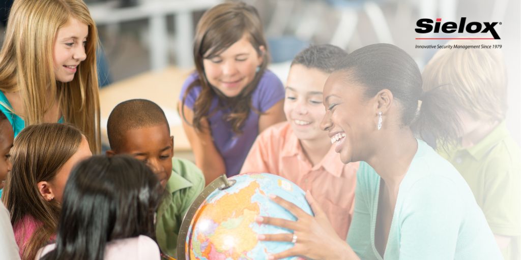 Planning to update your school's security system this summer? Check out our Practical Guide to K-12 Security Planning and Procurement Processes for helpful tips and processes to follow: 

buff.ly/TX27ogP