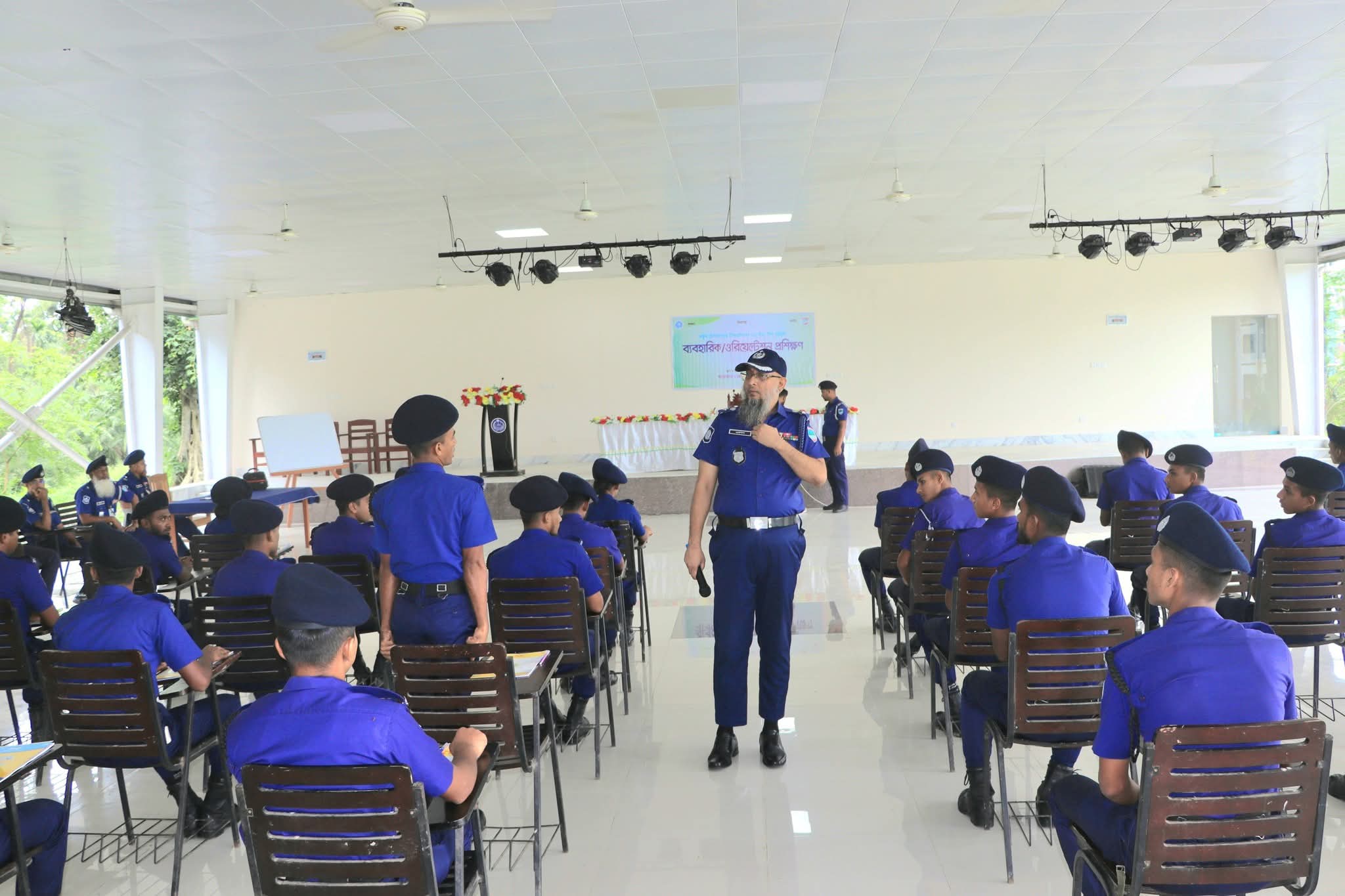নড়াইলে টিআরসিদের ব্যবহারিক প্রশিক্ষণের উদ্বোধন করলেন এসপি এহসানুল কবীর