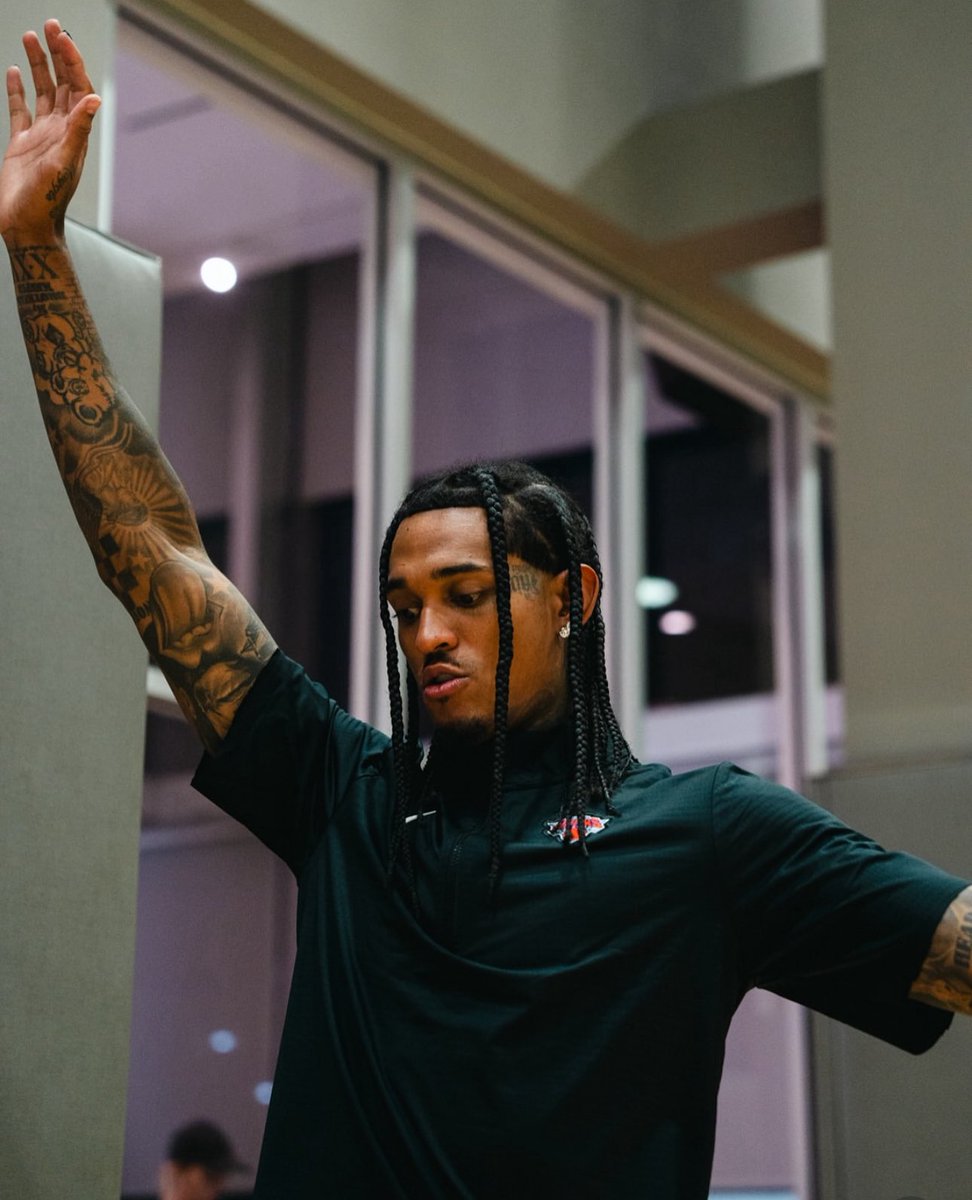 Jordan Clarkson already putting in work in NY. That was fast.
