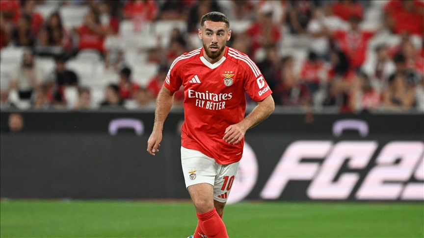 arapasitv's tweet photo. 🔥🔥🔥Beşiktaş ve Benfica arasında Orkun Kökçü transferi için yapılan görüşmeler önemli aşamada ilerledi. 
Orkun, Beşiktaş'a transfer olmaya çok yakın. (Record) https://t.co/O4ky3Ic1ga
