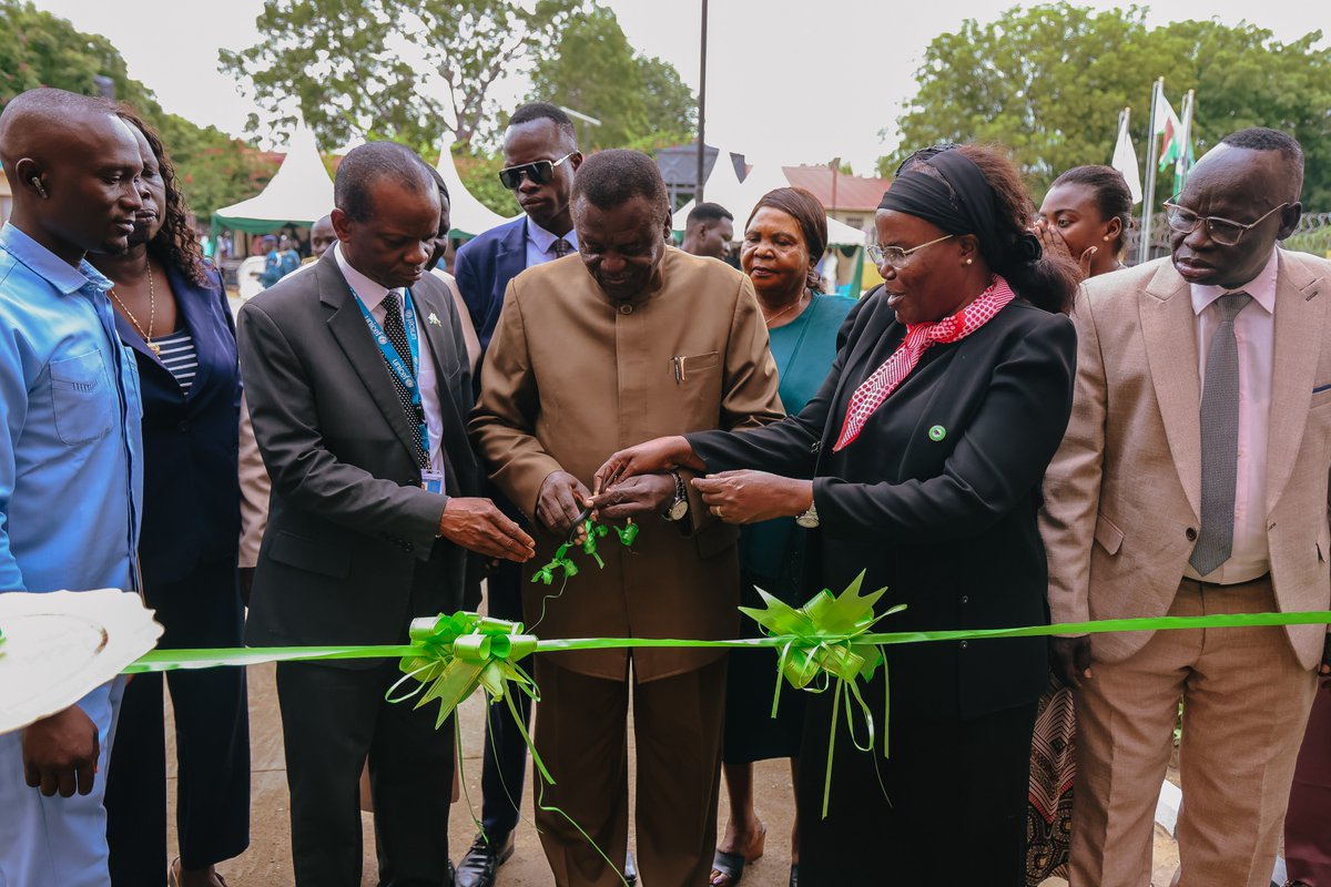 unicefssudan's tweet image. Proud moment for 🇸🇸! We have inaugurated one of the largest vaccine stores built by UNICEF in Juba. This joint effort enhances the capacity to store lifesaving vaccines against dangerous childhood diseases: measles, polio, malaria & cholera. @BMZ_Bund @KfW_FZ_int @WFP_SouthSudan