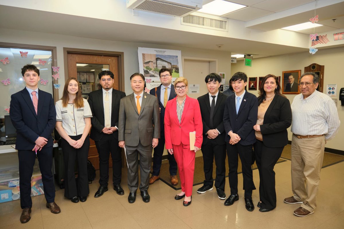 NelliePou's tweet image. Thank you to my colleague @tedlieu for joining our luncheon at the Cliffside Park Senior Activity Center. We had a good chat about the Big Bad Budget law and other priorities for our district’s senior citizens.