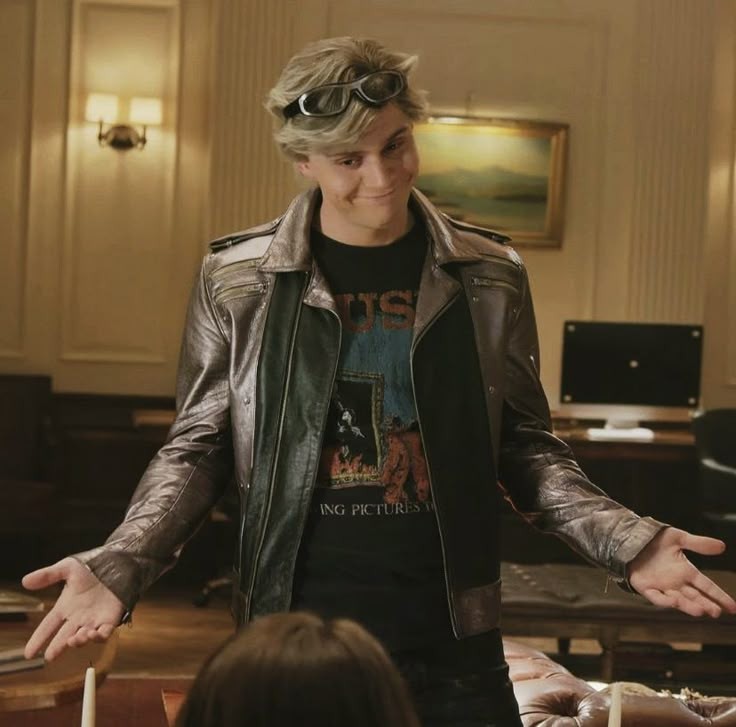 funkycave's tweet image. if Marvel decided to bring back the cast of 20th Century Fox actors, then they simply MUST add there at least not as the main, but just the character of Evan Peters Pietro(Peter) Maximoff or are they afraid that with his speed the film will end quickly?/j
#MCU #DOOMSDAY #marvel