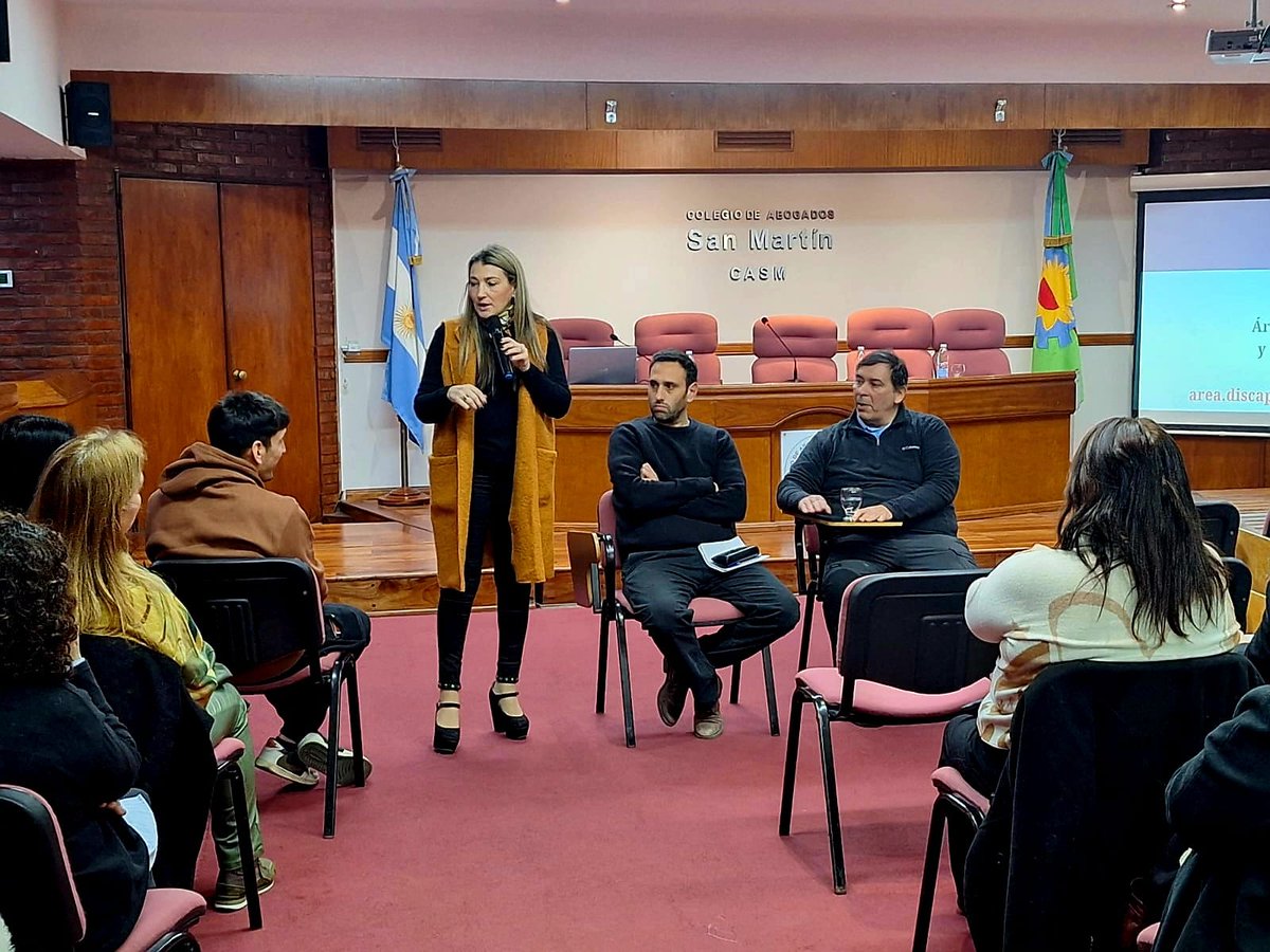 defensoriaPBA's tweet photo. ♿️ Participamos de la Asamblea del Consejo Municipal de Discapacidad de General San Martín, que se desarrolló en el Colegio de Abogados local.

▶️ Durante el encuentro, el equipo de Discapacidad y Personas Mayores presentó el rol del organismo. https://t.co/oDquiuUdxt