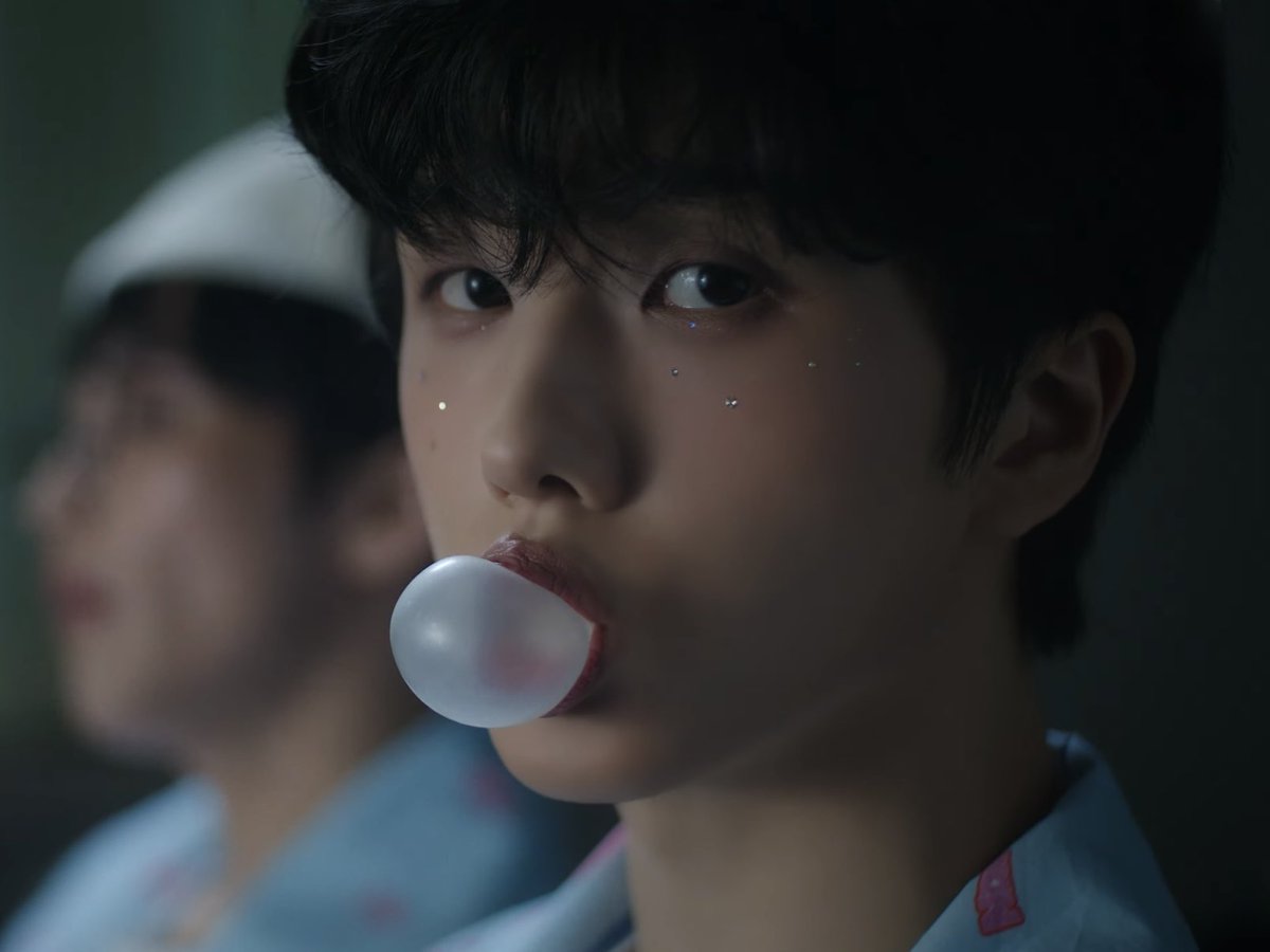 이부분만영원히빤히바라봄…