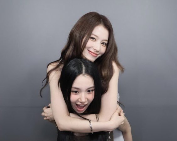 chaeyoung and sana ִ ࣪𖤐⋆