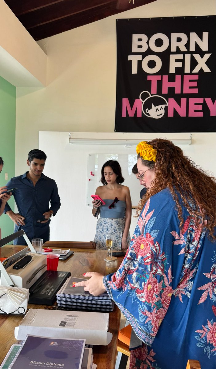 Bitcoin in Roatán isn’t new — we’ve been building the circular economy with <a href="/AmityAge/">AmityAge</a> for years. 🏝⚡️Workshops, meetups, kids' classes, and spending sats locally — it’s already happening.Bitcoin Roatán is here to amplify it all. More visibility. More connection. More community🧡
