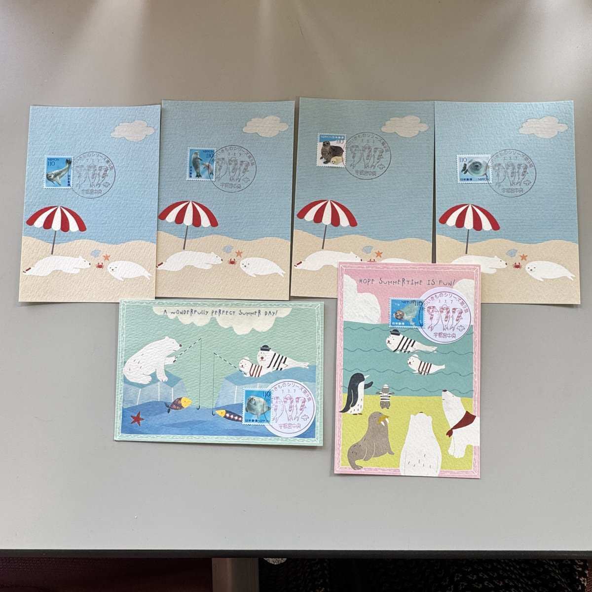 x_shutterbug_x's tweet photo. ① 東京中央局に郵頼していた夏グリの初日印が届きました🥰 いつもきれいに仕上げて下さりありがとうございます🙏 ②海のいきものシリーズの方は、地元の中央局になんとか時間を見つけていくことが出来ました。かわいい!暑中お見舞いにぴったりに仕上がりました☺。 #maxicard #ポスクロ https://t.co/7Zfd1LICFP