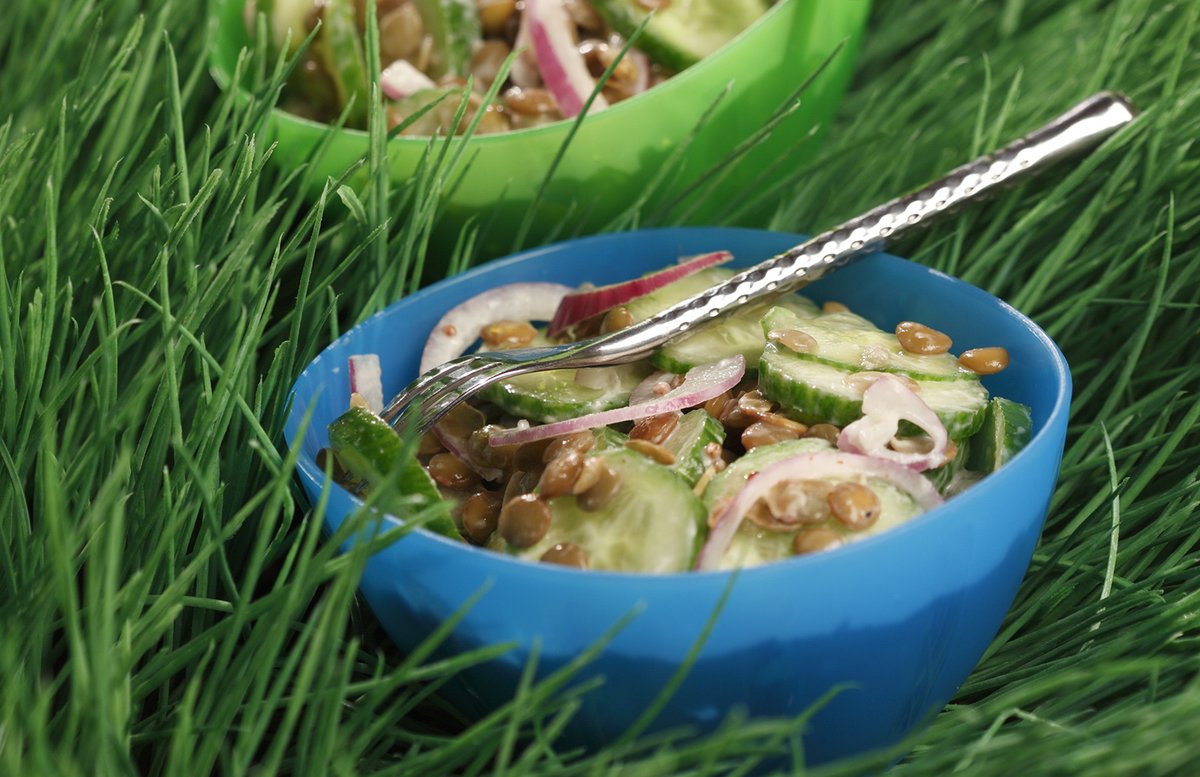 This recipe brings some of the best flavours of summer together: honey, mustard, garlic, and lemon make for an irresistible combination. ow.ly/FBv750P0vb7