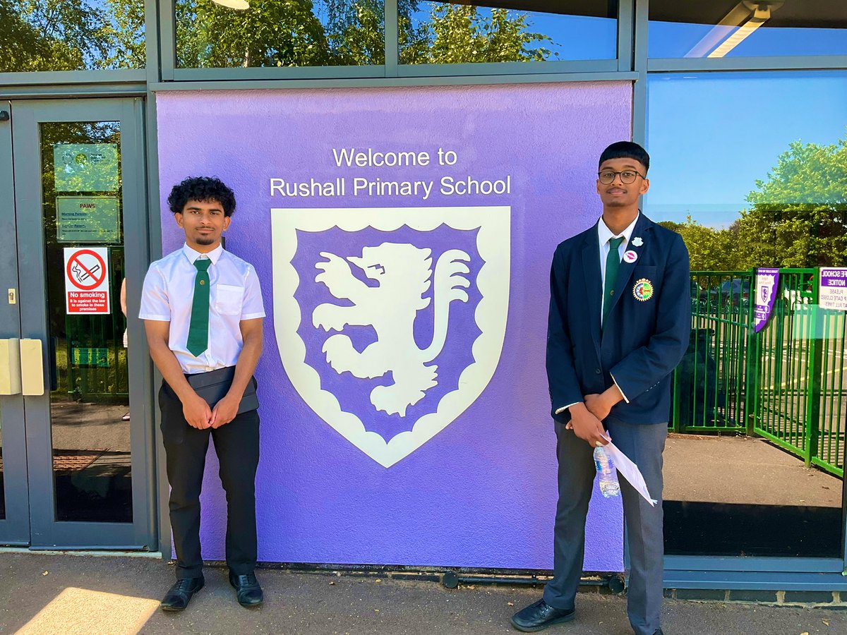 QMGS_CYM's tweet image. QMGS final CYM workshop of this academic year was presented by FUTURES Team at our @MercianTrust school,@RushallPrimary.The ENVIRONMENT workshop was led by Tevin & Riyon to Yr 6 class.Pupils enjoyed an interactive session on how to be environmentally friendly & save energy🌍 ♻️