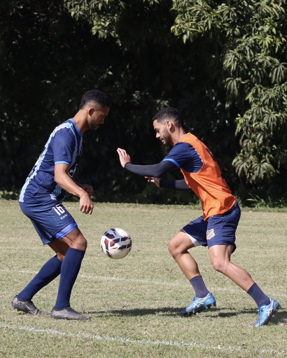 ecaguasanta's tweet photo. Terça-feira de muito treino finalizada aqui em Diadema 💪🔱
Iniciamos o dia com trabalhos de força na academia e encerramos com um treino de confrontos no campo ⚽️
📸 Daniel Gimenes / E.C. Água Santa
#VamosNetuno #AguaSanta #Netuno #Diadema #SerieD #SerieD2025 https://t.co/p27tE4ma7o
