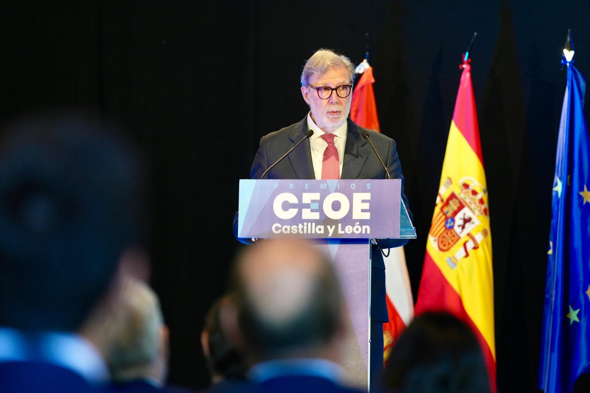 CEOE Castilla y León (@ceoe_cyl) on Twitter photo 🎉 Hoy hemos celebrado los Premios CEOE Castilla y León en la Finca San Marcos de #Soria.
🏆 9 provincias, 9 premiados, 1 Comunidad.
Reconocemos el compromiso de quienes construyen futuro desde la empresa.
Con el apoyo especial de: <a href="/CRSASALAMANCA/">Caja Rural de Salamanca</a>, <a href="/cajaruralsoria/">cajaruralsoria</a> 🎉 Hoy hemos celebrado los Premios CEOE Castilla y León en la Finca San Marcos de #Soria.
🏆 9 provincias, 9 premiados, 1 Comunidad.
Reconocemos el compromiso de quienes construyen futuro desde la empresa.
Con el apoyo especial de: <a href="/CRSASALAMANCA/">Caja Rural de Salamanca</a>, <a href="/cajaruralsoria/">cajaruralsoria</a>
