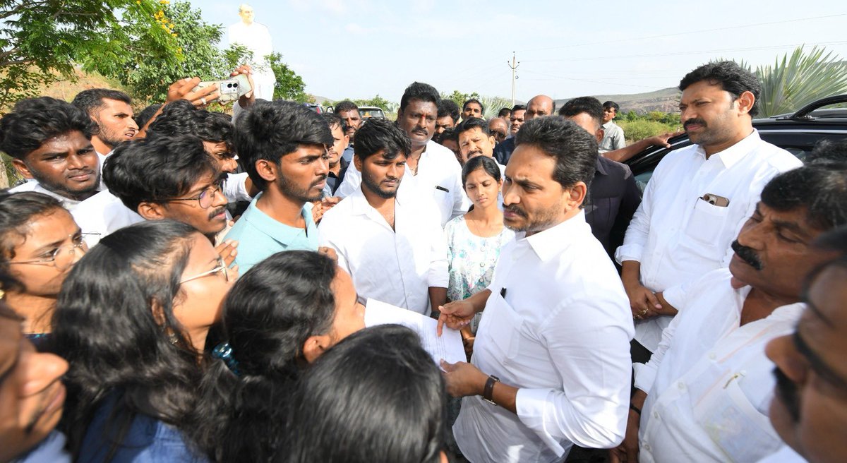 The TDP government failed to bifurcate JNAFAU. Our government established YSR Architecture and Fine Arts University in Kadapa in 2020–21. AICTE and UGC approvals were obtained, but the Council of Architecture (CoA) couldn’t conduct inspections during the COVID pandemic. On