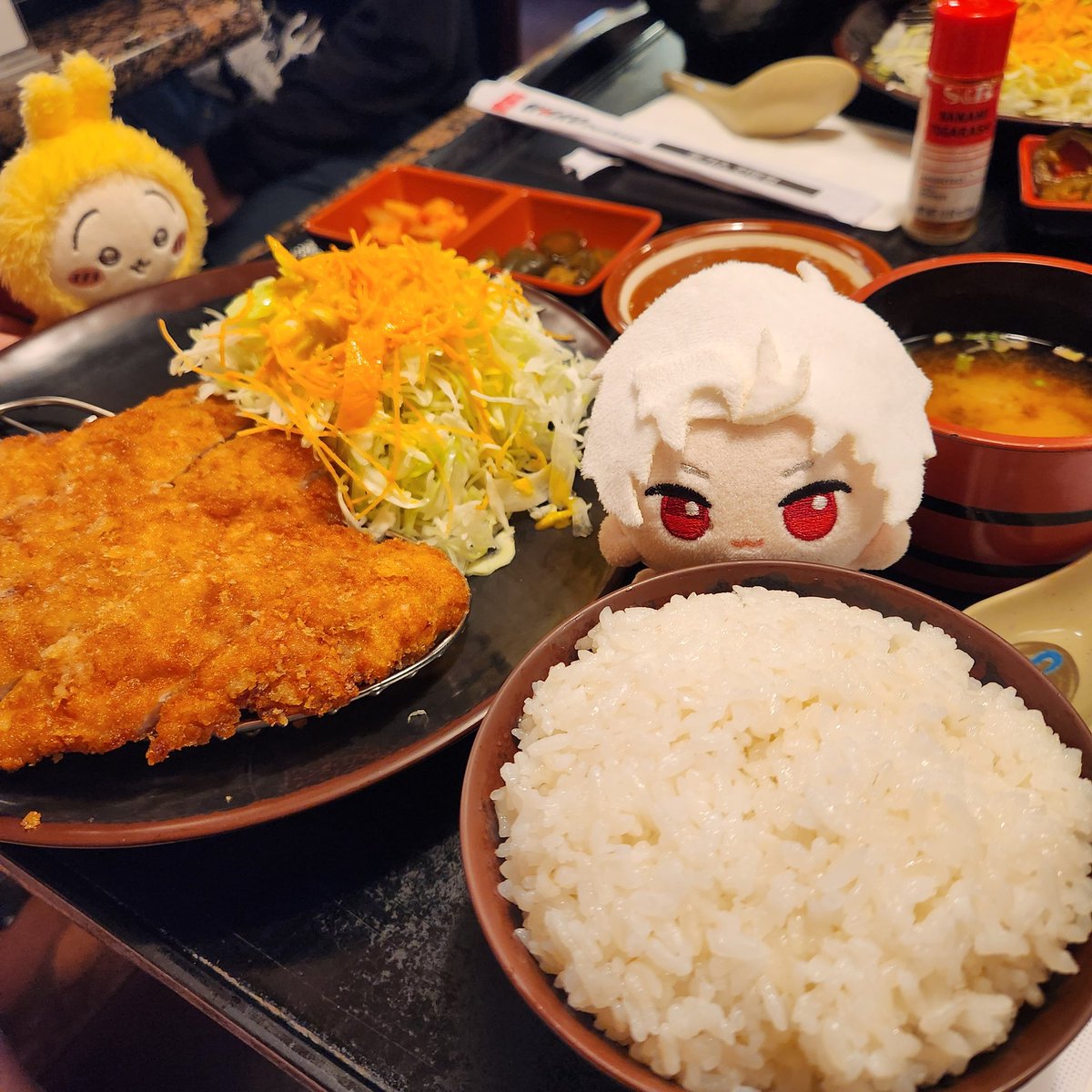 Mochi_with_Buns's tweet image. A feast for my dragon