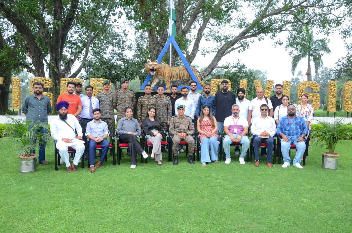 RisingStarCorps's tweet image. #NationBuilding
#TigerDivision engaged and inspired Jammu’s young achievers in arts, tech, journalism & media—encouraging them to be catalysts for positive change in the society
@adgpi
@westerncomd_IA