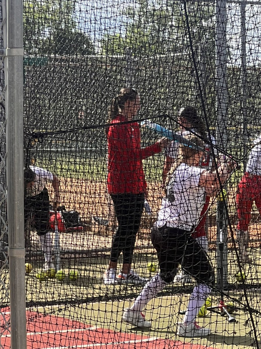 CoachMScott_BHS's tweet image. Blountstown High Softball and weightlifter @KkFleck1798 getting reps in at Tampa showcase. KK is a natural leader, brings the energy to every game and works hard. Check her out