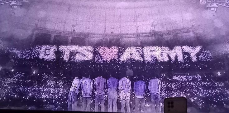 Sinh nhật lần thứ 12 cùng với <a href="/BTS_twt/">방탄소년단</a> 💜

HAPPY ARMY DAY 
HAPPY BIRTHDAY ARMY 
#HappyBDayARMY
#Happy12thAnniversaryARMY 
#ARMYDAY
#HappyBirthdayARMY 
#12THARMYDAY