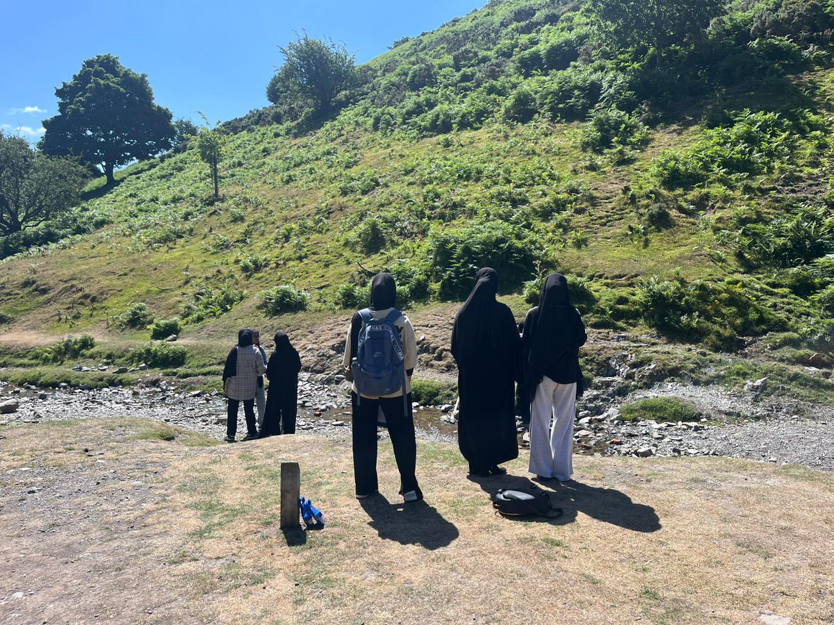 🌄 Our Year 10 Geographers are back from a brilliant day at Carding Mill Valley — and what a cracking trip it was! 🗺️⛰️
We’re incredibly proud of how engaged and respectful our students were. Several members of the public even praised their politeness — true AVA ambassadors! 👏💙