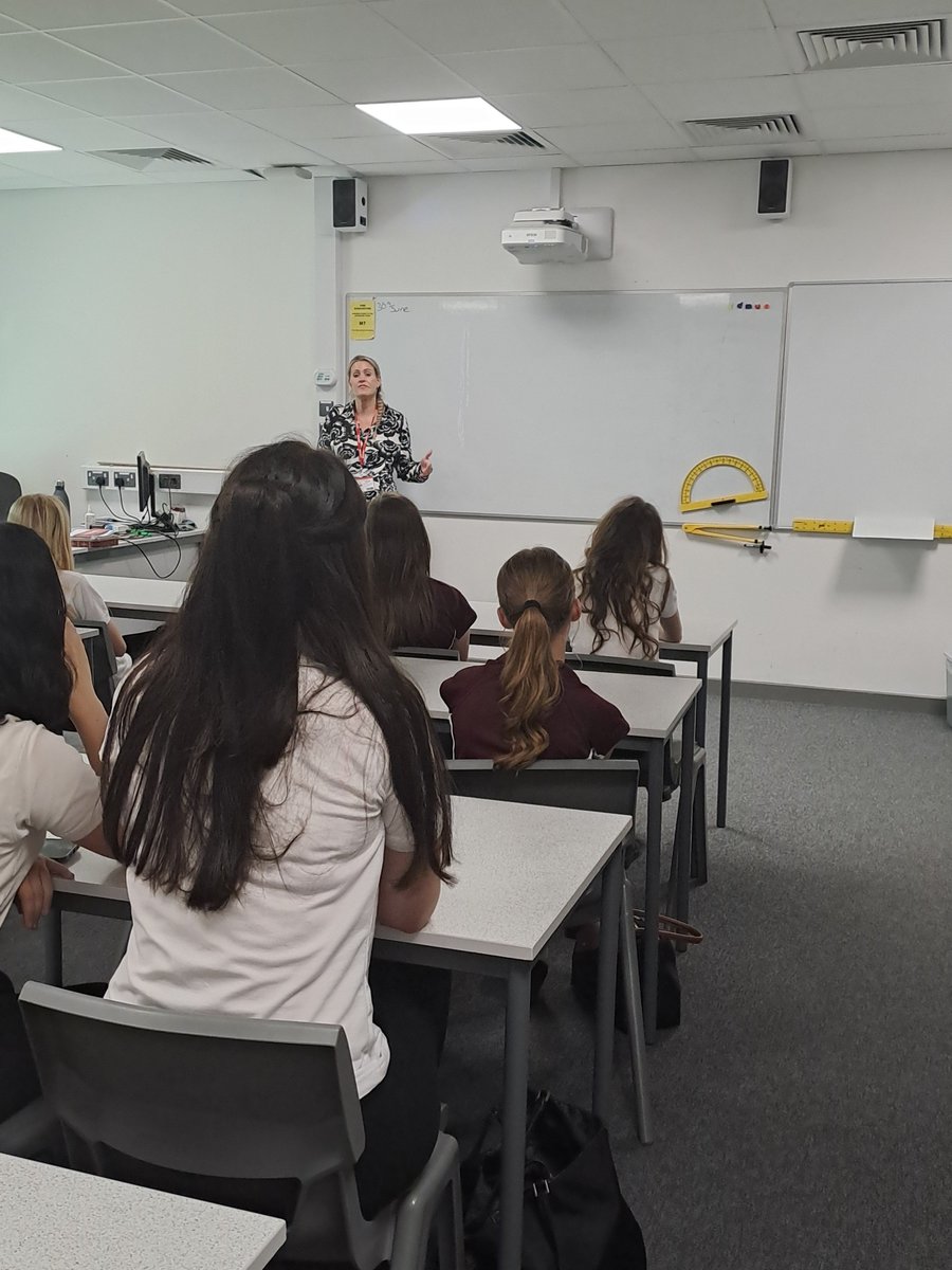 Earlier this month, we held an #Employers Event for our new Y10 students.  When it comes to learning about different #career paths, nothing compares to hearing directly from real-life #professionals. We welcomed employers from fields as diverse as... 1/2