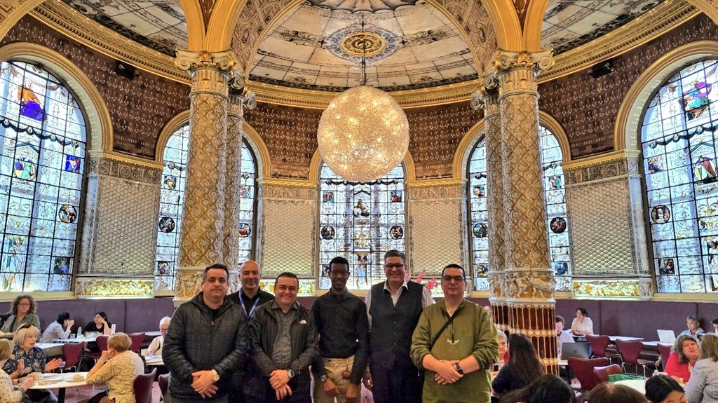 austen el-osta (@austenelosta) on Twitter photo Da 2 of the <a href="/medicina_cfm/">CFM</a> x <a href="/ImperialSCARU/">ImperialSCARU</a> Bilateral Meeting on Self-Care & Medical Leadership.
Outcome? Four planned outputs & a three point plan. A plan so beautiful we had to find the right background tp match.
<a href="/jeancarlofc/">Jeancarlo Cavalcante</a> <a href="/Sami_Altalib/">Sami Altalib</a> <a href="/Imperial_PCPH/">Department of Primary Care & Public Health</a> <a href="/ukinbrazil/">UK in Brazil🇬🇧🇧🇷</a> Da 2 of the <a href="/medicina_cfm/">CFM</a> x <a href="/ImperialSCARU/">ImperialSCARU</a> Bilateral Meeting on Self-Care & Medical Leadership.
Outcome? Four planned outputs & a three point plan. A plan so beautiful we had to find the right background tp match.
<a href="/jeancarlofc/">Jeancarlo Cavalcante</a> <a href="/Sami_Altalib/">Sami Altalib</a> <a href="/Imperial_PCPH/">Department of Primary Care & Public Health</a> <a href="/ukinbrazil/">UK in Brazil🇬🇧🇧🇷</a>