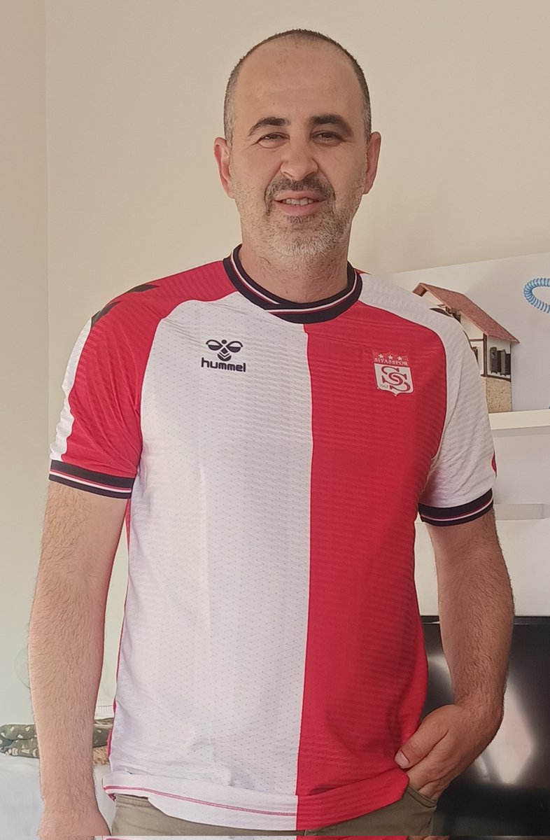 Parçalının asaleti !!!
#sivasspor 🤍❤️