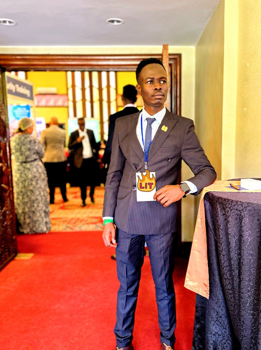 edgarwabwire_'s tweet photo. Hi there;

My name is Edgar Wanjiku Wairimu Wabwire From Nyeri. 

 #WeAreAllKikuyus https://t.co/nbpyMlPS0X