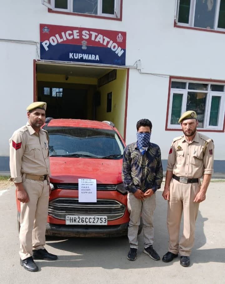 ShOAIB_AHMED997's tweet photo. Kupwara police solves Hit and Run case. Accused arrested, Vehicle seized https://t.co/benmmmczs0