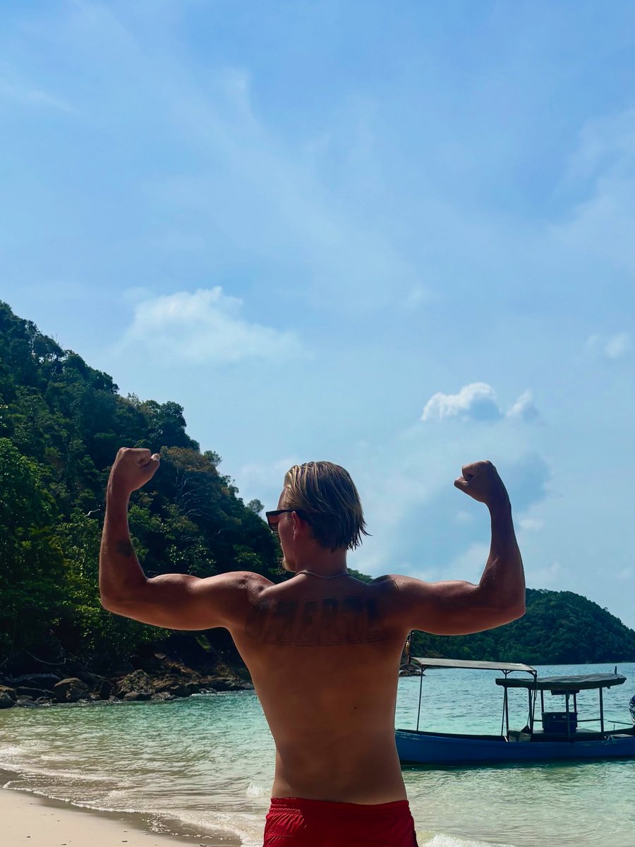 carlOFswe's tweet photo. Sett senaste videon? #muscle https://t.co/stXVyAg6KS