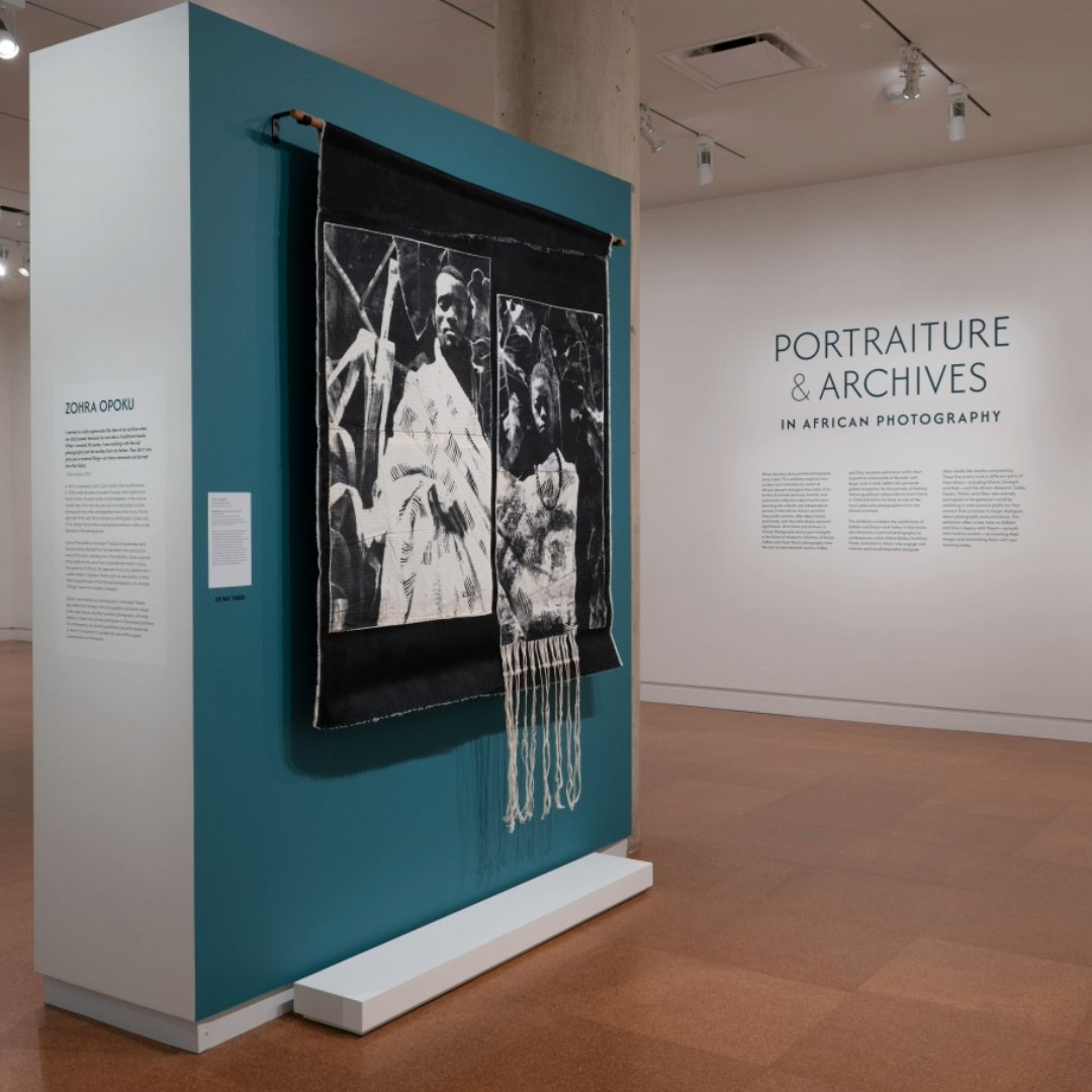 Spend your summer with art.🌞
Portraiture and Archives in African Photography explores how artists of African descent have approached portraiture in historical and contemporary photography. On view now–August 31.📷