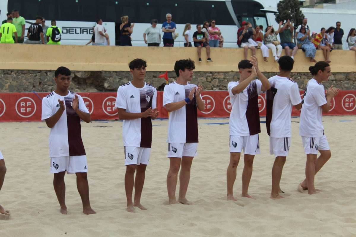 🎞️ Cerramos la jornada de mañana con más de 1️⃣5️⃣0️⃣ 📸 con los mejores momentos de la #selecciónCLM sub-19 en su último duelo de fase de grupos

🆚 Islas Baleares

🔗 ffcm.es/pnfg/NPcd/N_GF…

#somosCLM | #genCLM