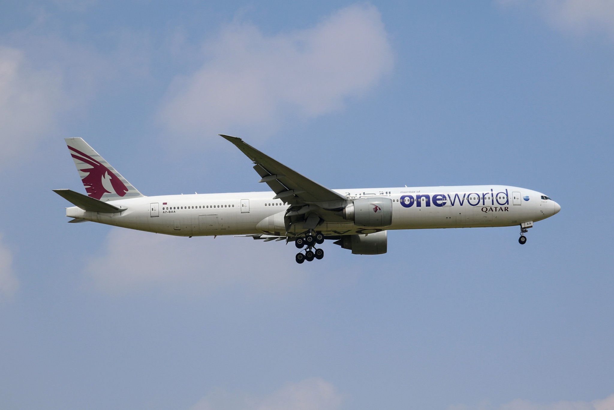 カタール航空 ONE WORLD 777- Qatar Airways Boeing 777-300ER [ONE WORLD//A7-BAA] Landing
