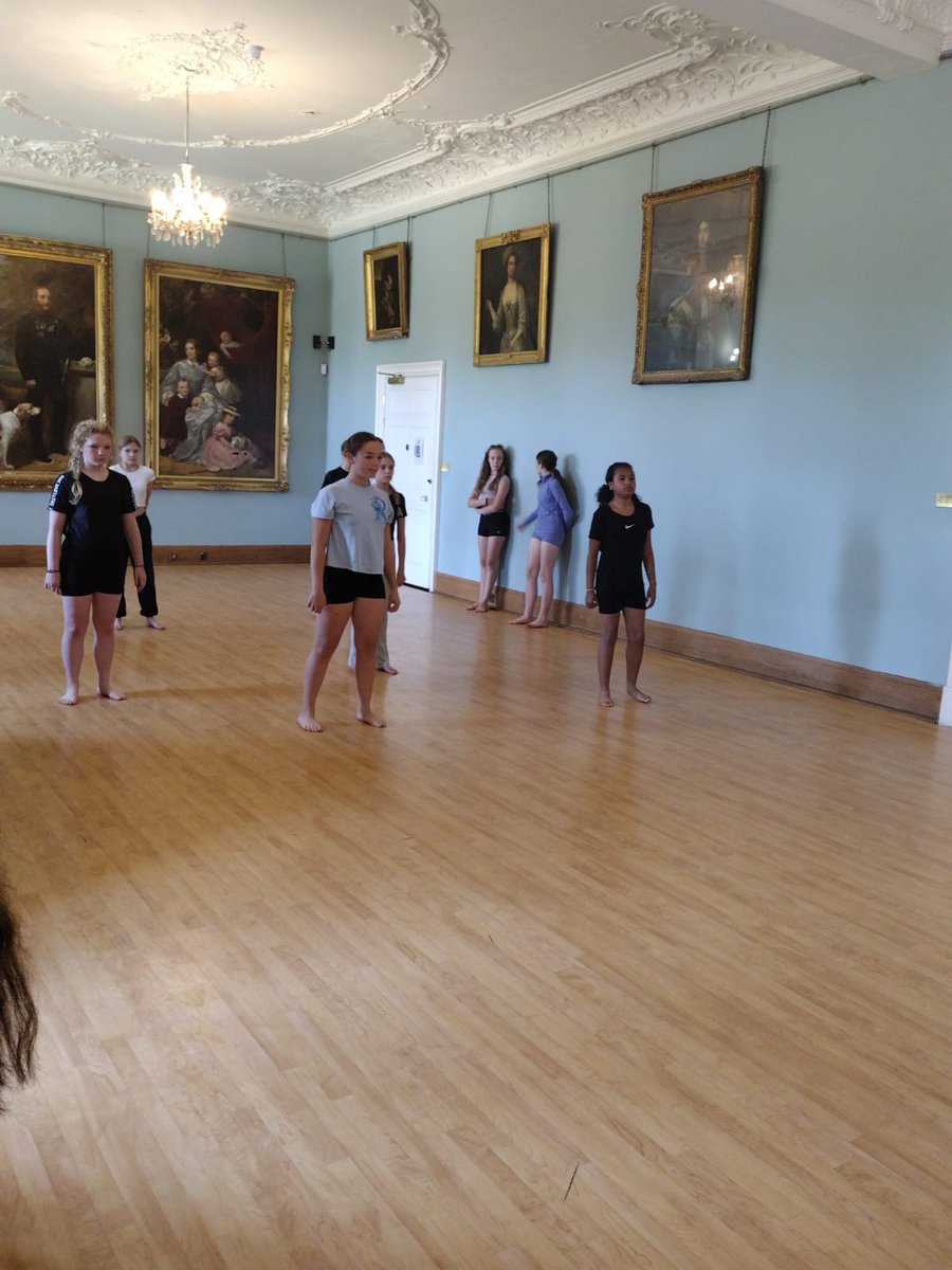 More images from the first full day at Ingestre Hall

Art, music, dance all igniting the creative spirit in our students 😀