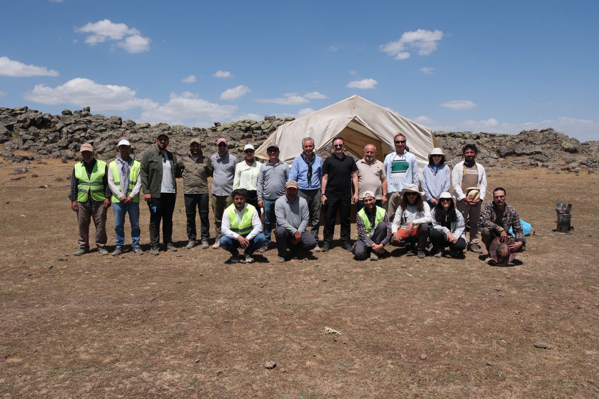 📌Kaymakamımız Göksu Bayram Malazgirt Projesi Kazı Alanını Ziyaret Etti

Kaymakamımız Göksu Bayram Malazgirt Savaş Alanının Tespiti, Tarihi ve Arkeolojik Yüzey Araştırması Projesi kazı alanını ziyaret etti ve kazı ekibine çalışmalarında başarılar diledi.

📌 Malazgirt