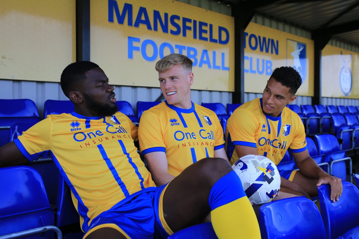 🔍 You can get a first look - in person - at our new kit tonight when we face Retford United at Cannon Park.

See you there, Stags. 🤝