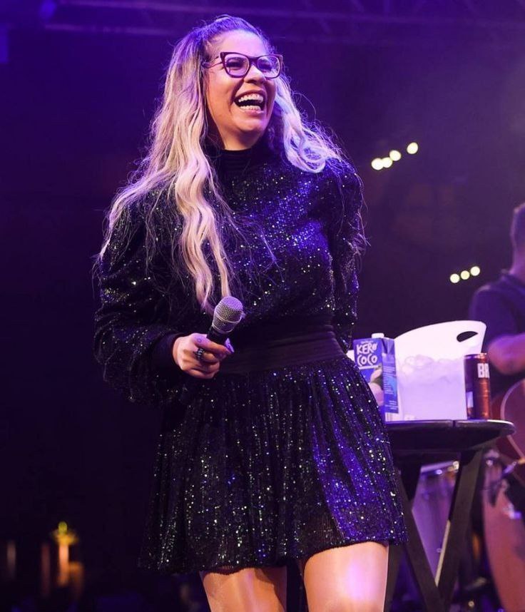 MariliaMDailyBr's tweet photo. Vamos honrar seu legado até o fim! Te colocar em todos os cantos independente de tudo! Sua história não será apagada e o que você fez pela música brasileira será lembrado para sempre e seguirá viva em nossos corações. https://t.co/nQvQGSodsu