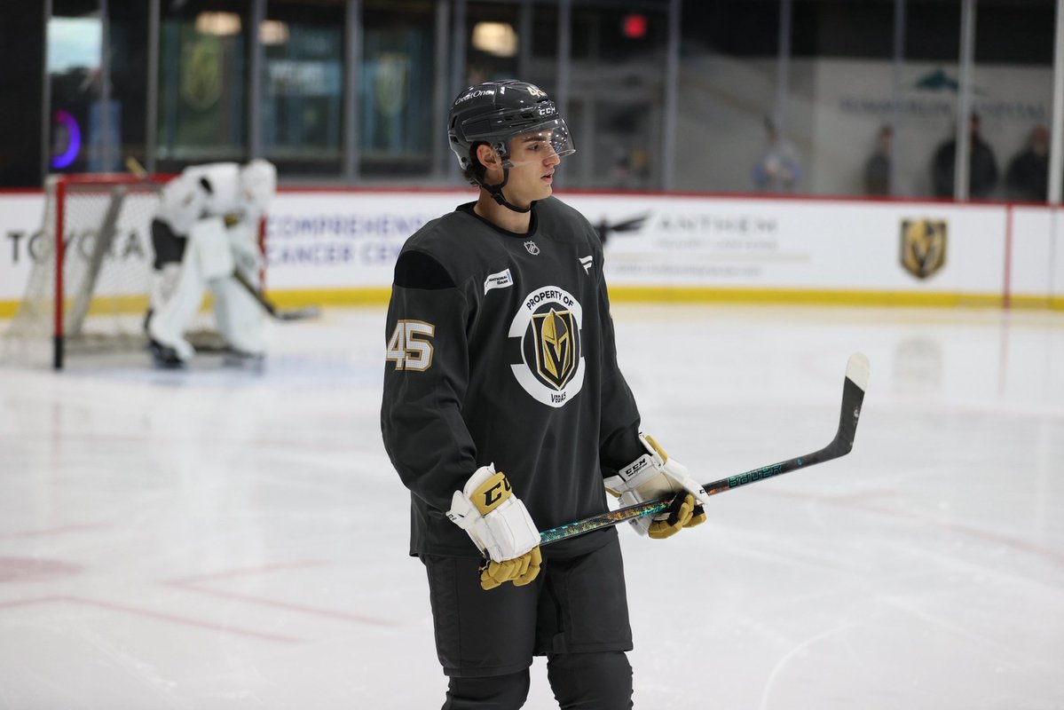 ArmadaBLB's tweet image. Quelques 📸 de Nobs au camp de développement des @GoldenKnights! 🔱
#LeFuturEstMaintenant⚡️