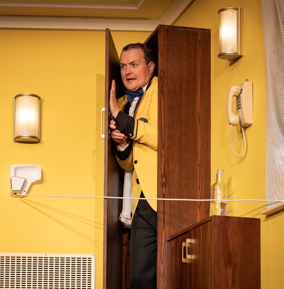 mischiefcomedy's tweet image. Happy Birthday @TannahillGreg 🎉 We A-DOOR you!
📸 Mark Senior, The Comedy About Spies; Jeremy Daniel, Peter Pan Goes Wrong
