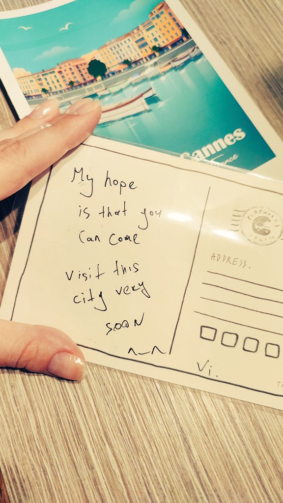 0xMilica's tweet image. What happens when you're frequently mentoring at @ETHGlobal?
Hackers expect you're there - and bring you gifts from all around the world ๐ฅฐ๐ฉ๐ผโ๐ป๐