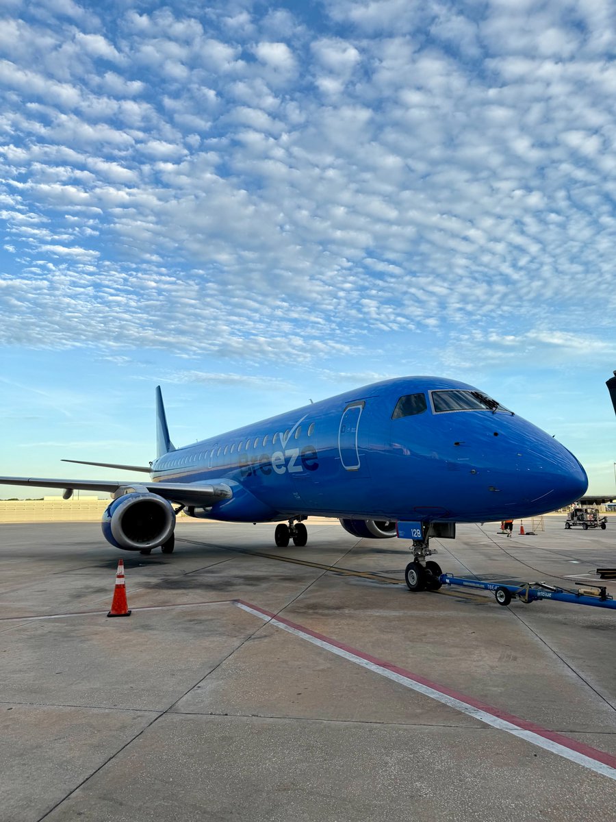 FlyTPA's tweet image. COUNTRY ROADS, TAKE ME HOMEEEE 🎶 On October 3, @BreezeAirways will bring back nonstop flights from TPA to Charleston, West Virginia, on Mondays and Fridays! 🥳 Breeze now offers 30 nonstop destinations from TPA.
BOOK NOW: flybreeze.com/home