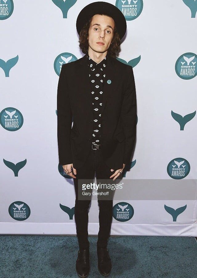 MG_acrylic arts tweet media