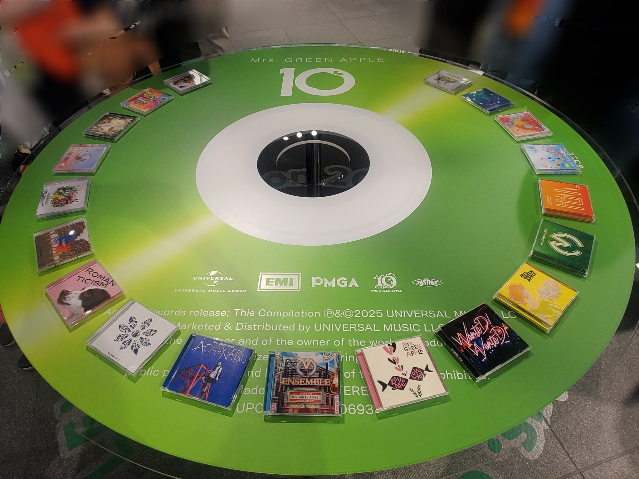 TSUTAYA ミセスとCD聞こうよ。展　ポーチ・キーホルダー・ステッカー SHIBUYA TSUTAYA Mrs GREEN APPLE ミセスとCD聴こうよ 展 限定
