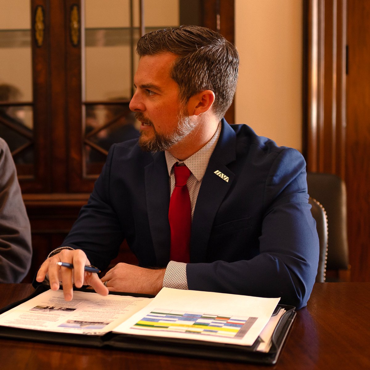 iava's tweet image. Some news! Please welcome Jerritt Lynn to the IAVA staff 👏👏
Jerritt is an Army veteran who recently transitioned out. He's been part of our #IAVACavalry and advocated in DC, and now he'll be working with IAVA members and growing our programs 🙌 iava.org/people/jerritt…