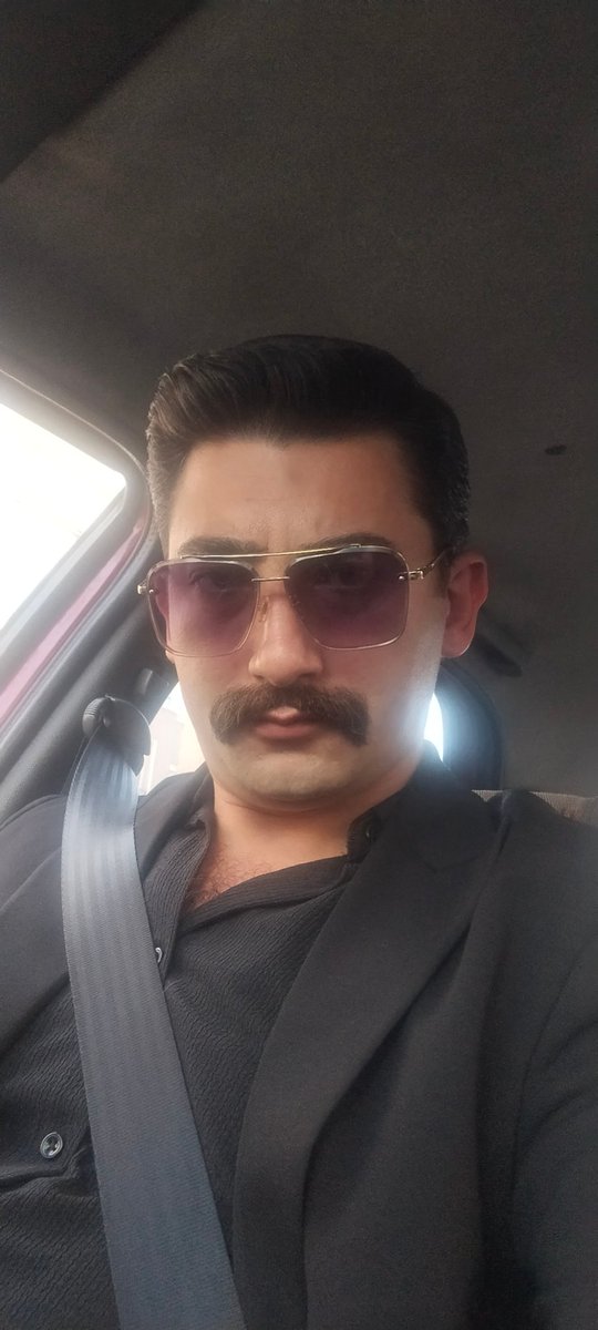 Adamlık cinsiyette değil, duruştadır."