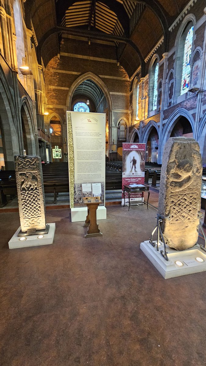 The glorious @govanstones, a brilliant museum of stunning early medieval carved stones from the lost Brittonic kingdom of Strathclyde. The collection sits inside the A-listed splendour of Govan Old, and is surrounded by the miraculous survival of a 1,500-year-old graveyard.