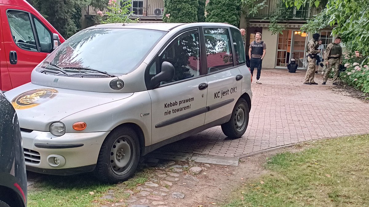 Nalot CBŚ i KNF na kwaterę główną Krasnalcoina. Podobno nie wdrożylismy dyrektywy MiCA, ale to jest OK - zdradziliśmy miejsce, gdzie Cezary Graf chodzi na kebab, i dali nam spokój