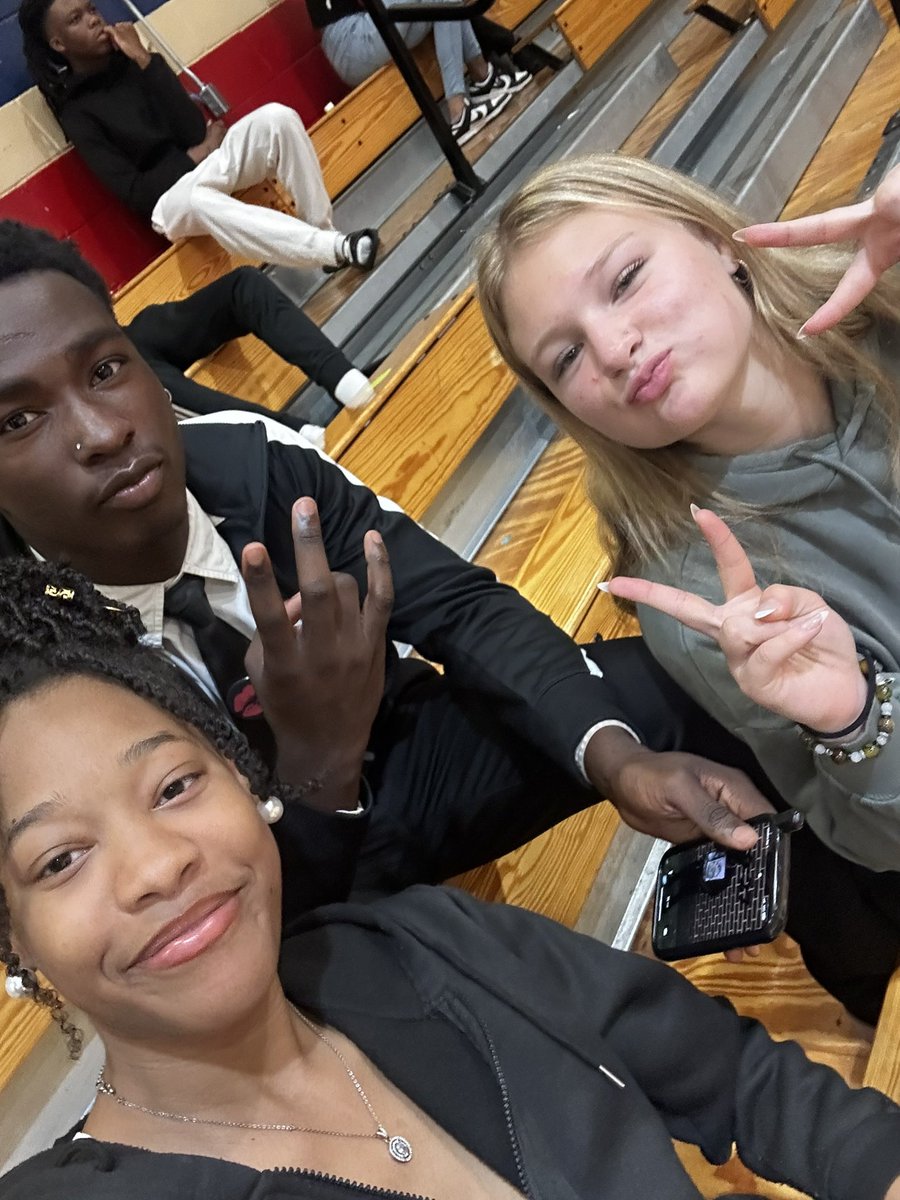 Mr_Sanders06's tweet photo. My Photo Dumpy: Second Semester Edition 🤸🏾‍♂️ #SchoolingWithSanders #SouthwestBlessed https://t.co/MCQrRhBZqn